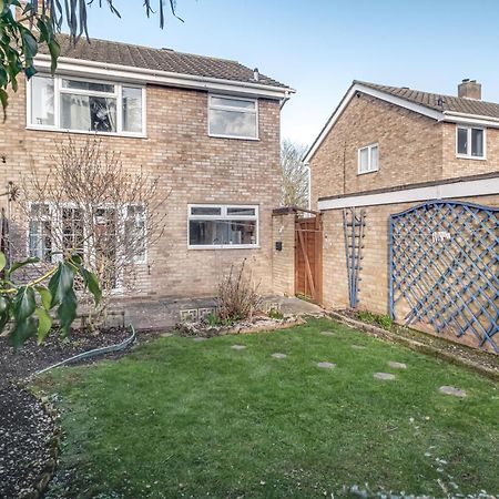 Comfy And Freshly Redecorated Home By Our Home Short Stays Close To Town Centre With Free Parking Bedford Exterior photo